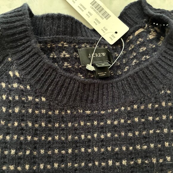 NEW. JCrew 100% lambswool crew neck long sleeve sweater. Size M - Picture 4 of 4